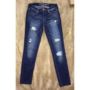 NWOT American Eagle distressed leggings jeans